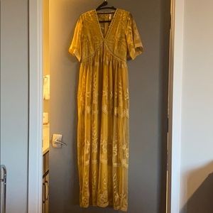 Maternity maxi dress